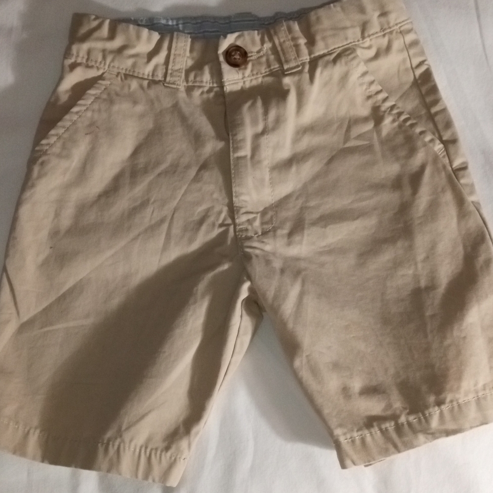 Boy's Khaki Shorts Carter's size 6
